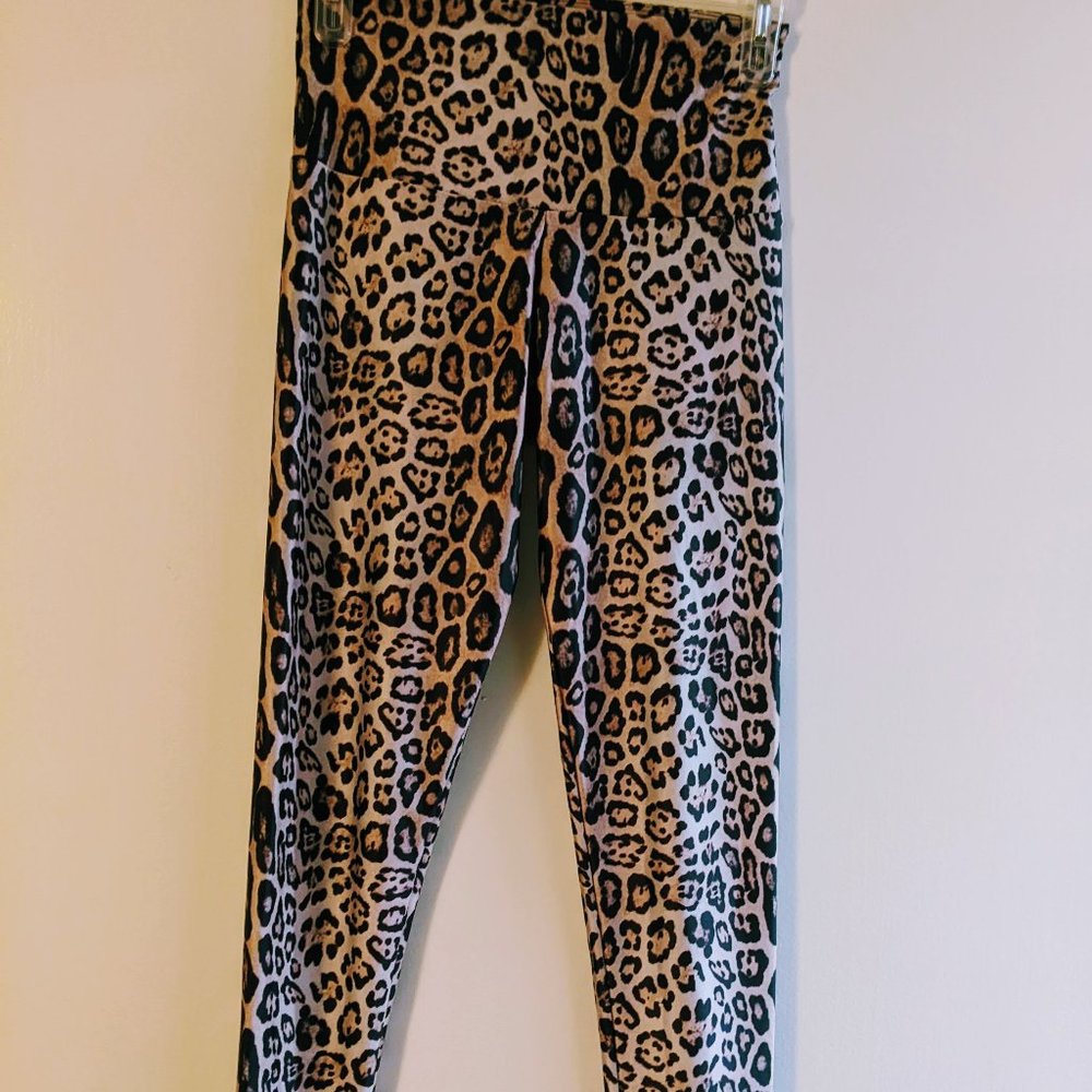 Onzie  High Rise Cheeta Print Long Leggings  XS